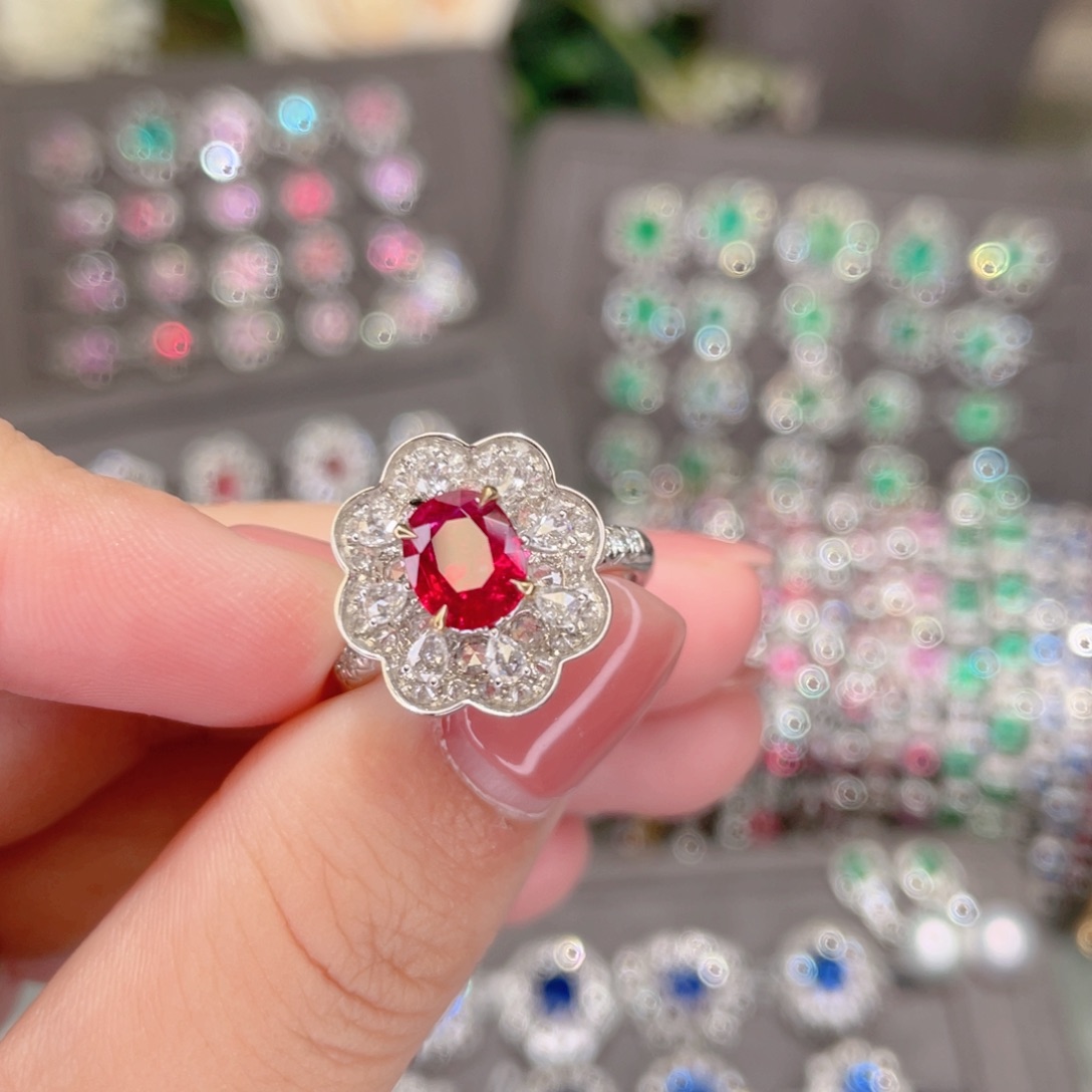 18K金镶嵌戒指红宝石1.23Ct