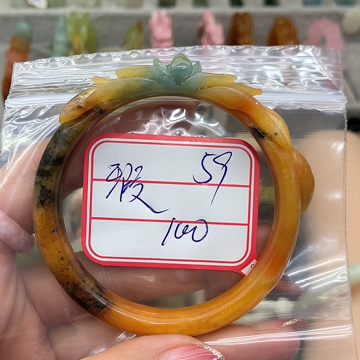 白***云蛇纹石玉未镶嵌手镯