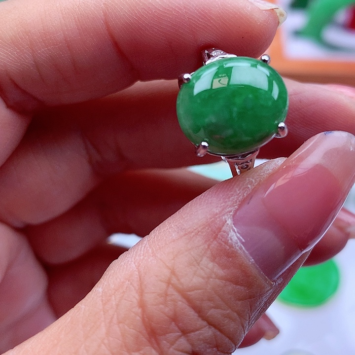 翡翠颈饰银S925镶嵌翡翠