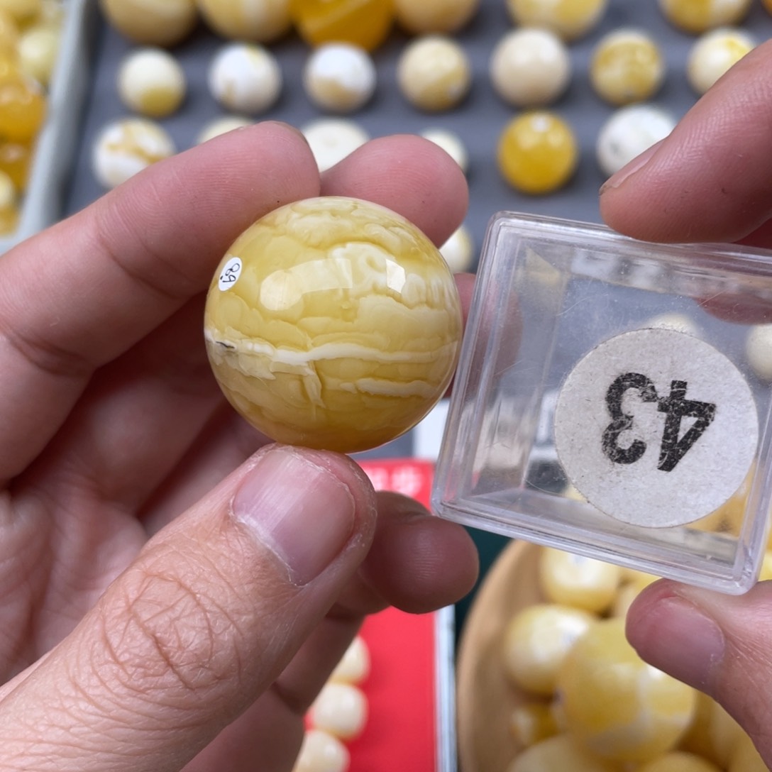 蜜蜡珠宝奇石未镶嵌