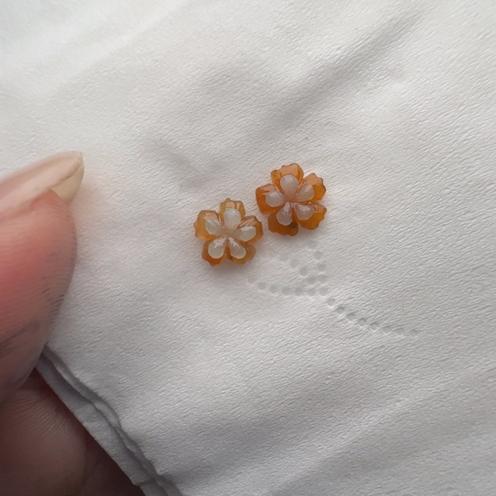 得***缘定制翡翠未镶嵌包抛光