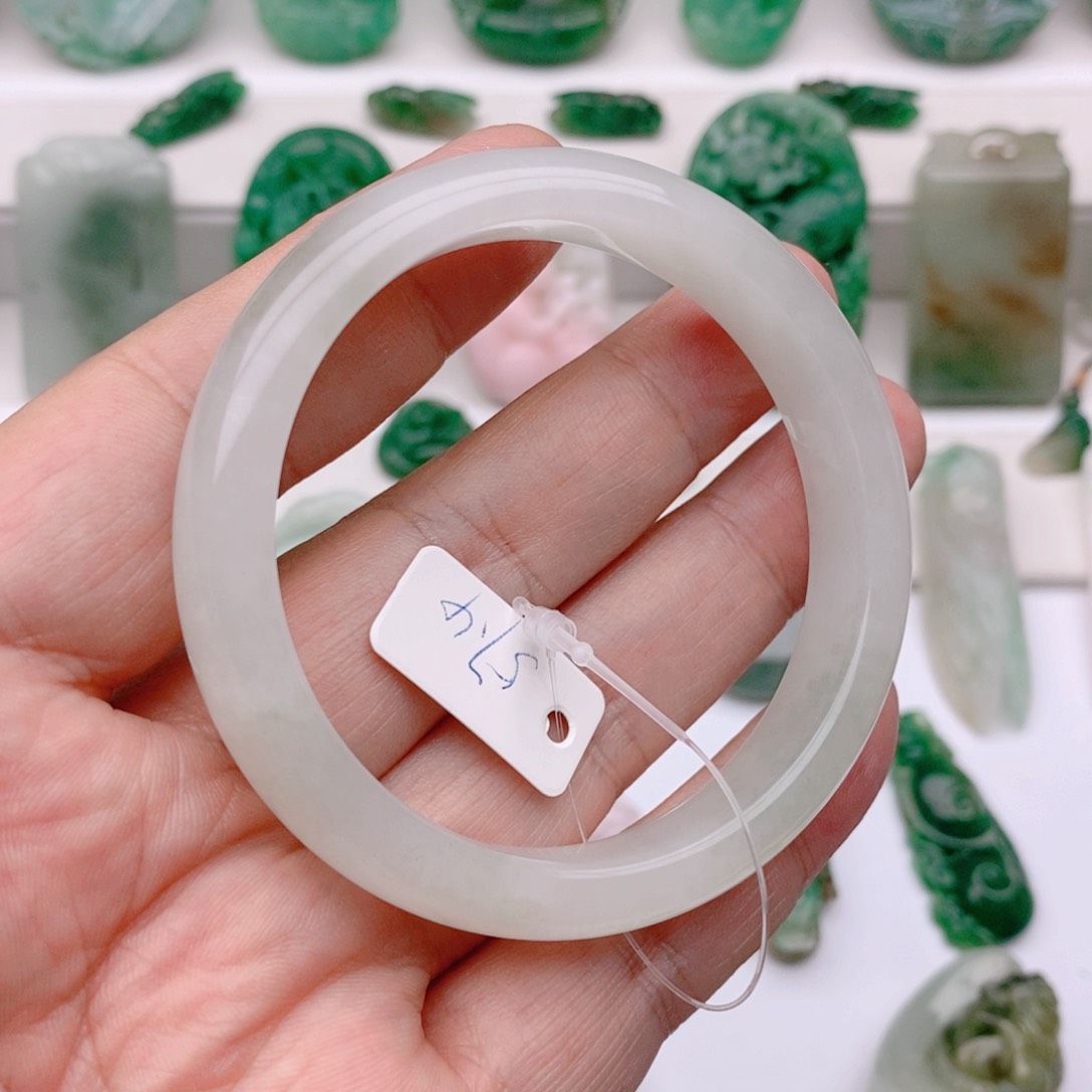 独山玉未镶嵌手镯@*