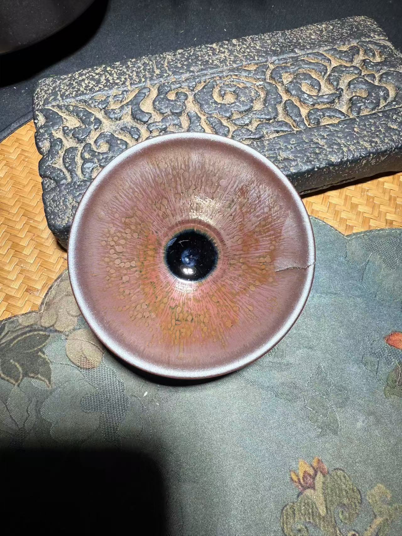 精美建盏一只