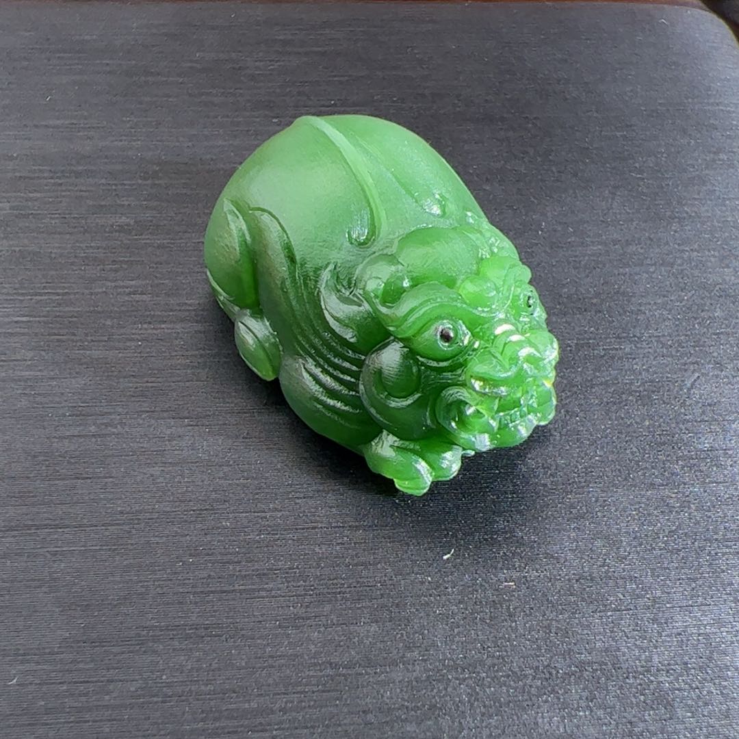 和田玉（碧玉）老料俏色貔貅挂件未镶嵌