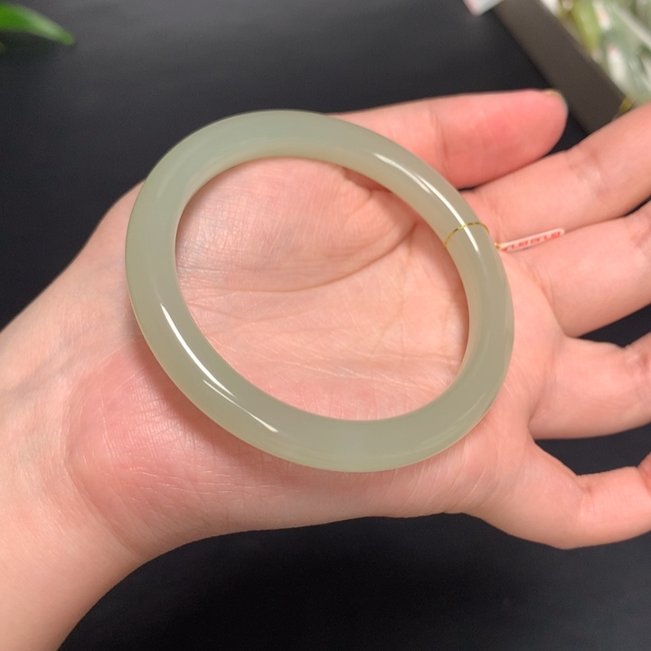 和田玉手镯未镶嵌56