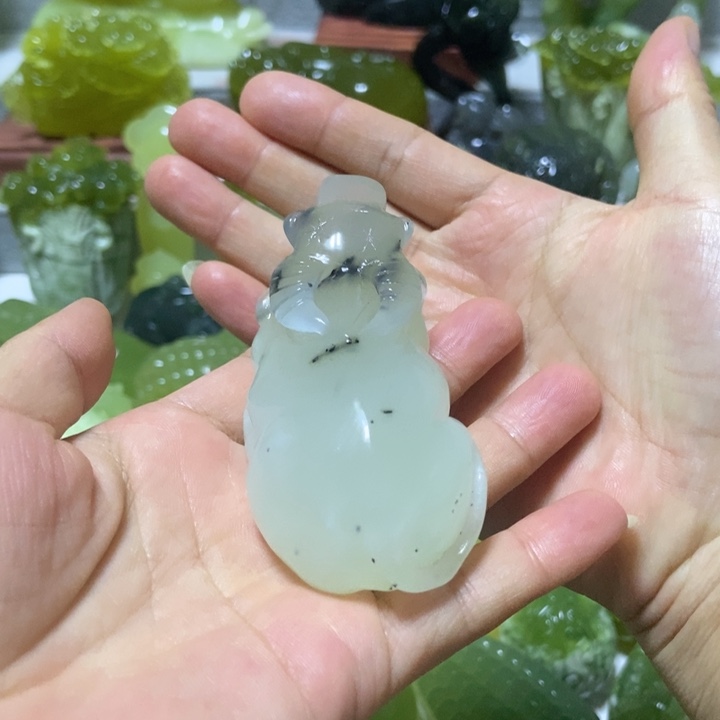 【闪购商品】未镶嵌蛇纹石玉把件