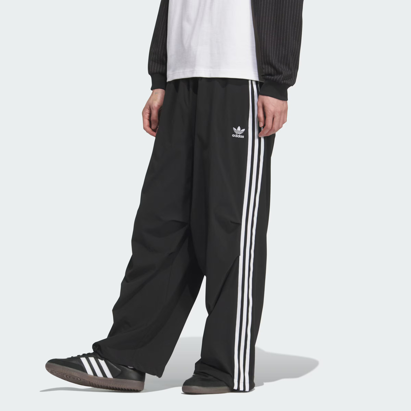 adidas/阿迪达斯新款百搭时尚男子宽松运动伞兵裤流光风KC2638
