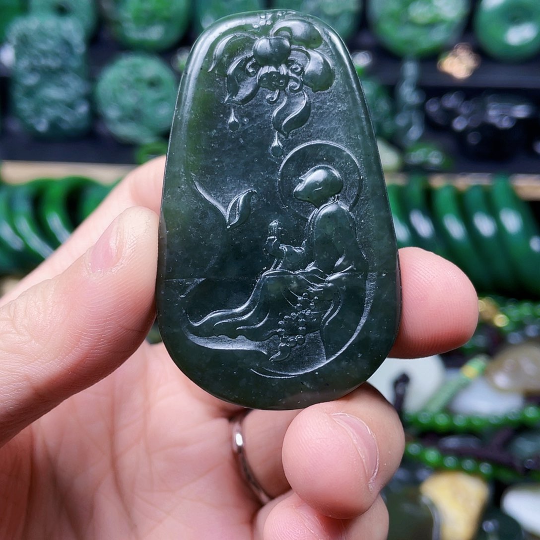 和田玉未镶嵌珠宝奇石