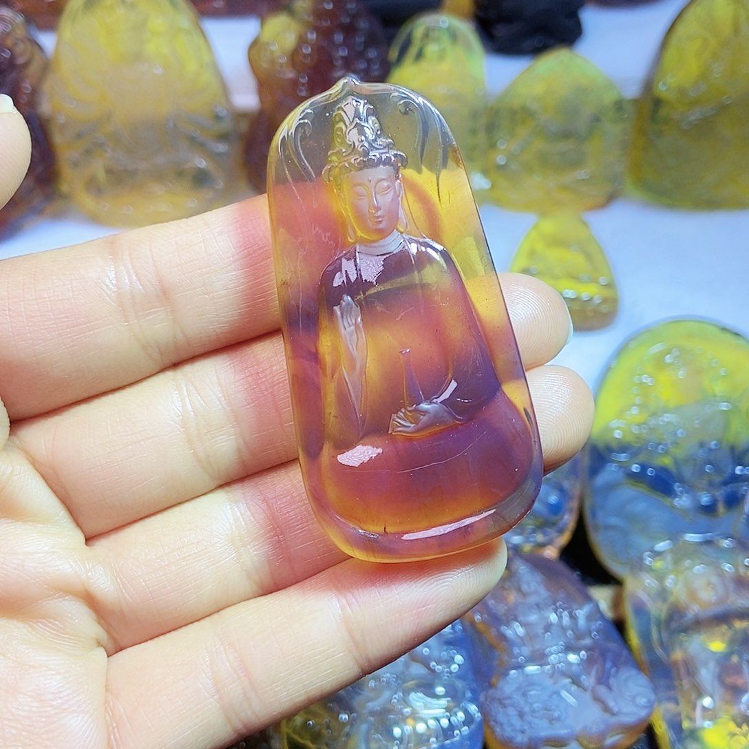 琥珀颈饰未镶嵌观音