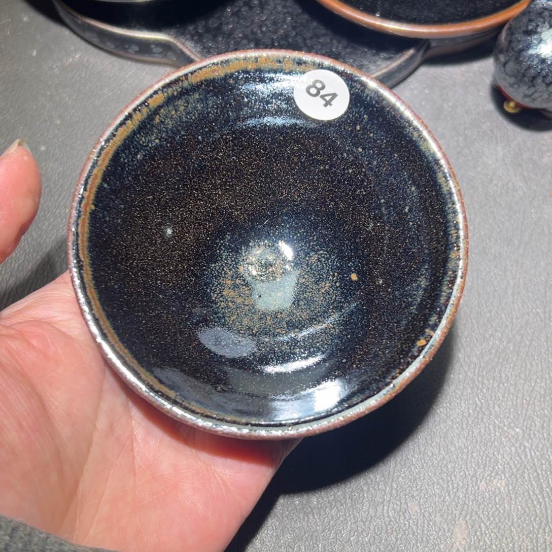 茶盏我想去买东西的路上我的眼泪