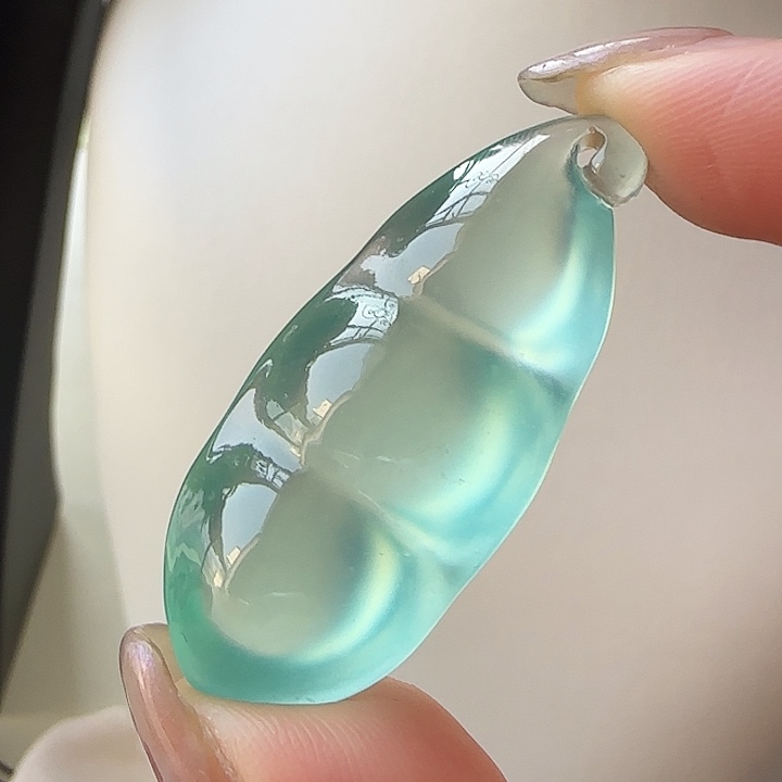 岫玉未镶嵌颈饰岫玉