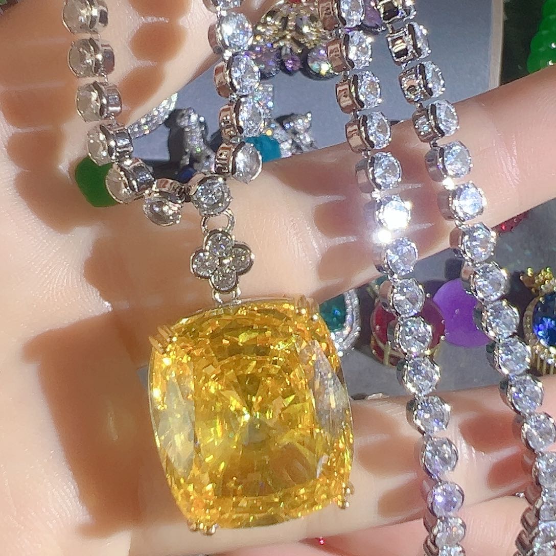 花岗石钨合金红色蓝色吊坠