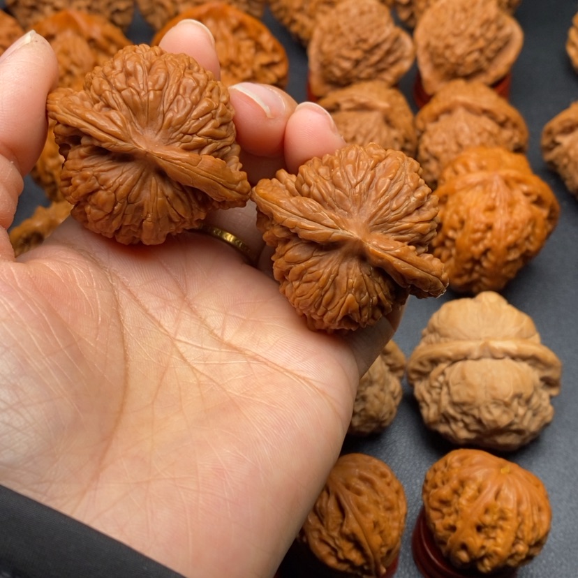 【闪购商品】文玩核桃把件44篓子