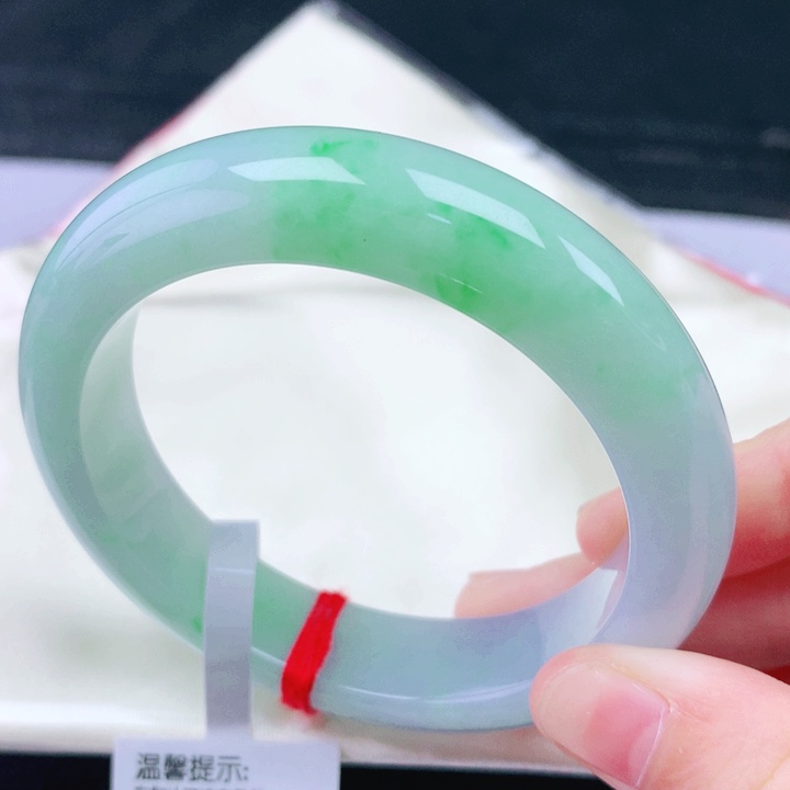 翡翠未镶嵌手镯53圈