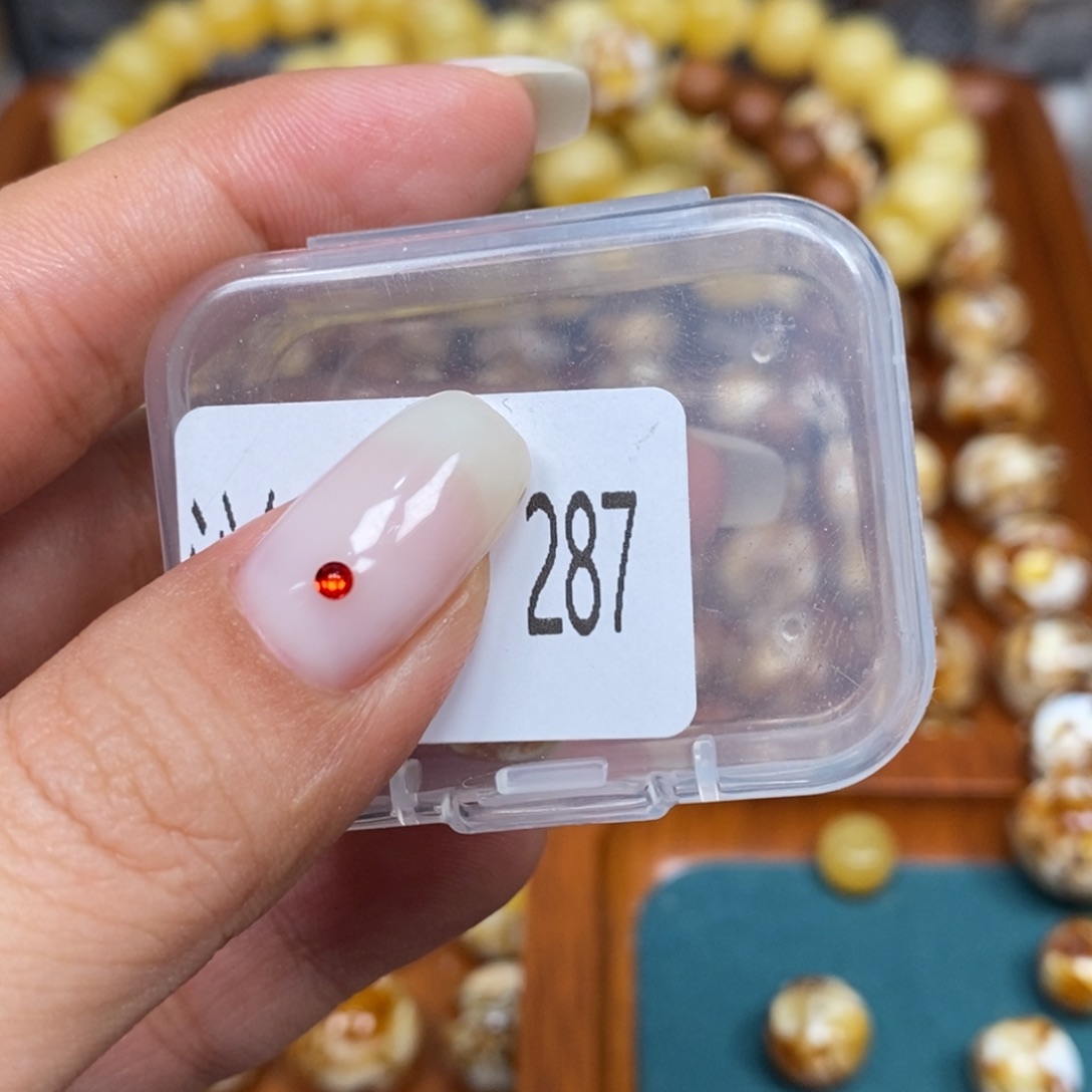 沁色蜜蜡未镶嵌287