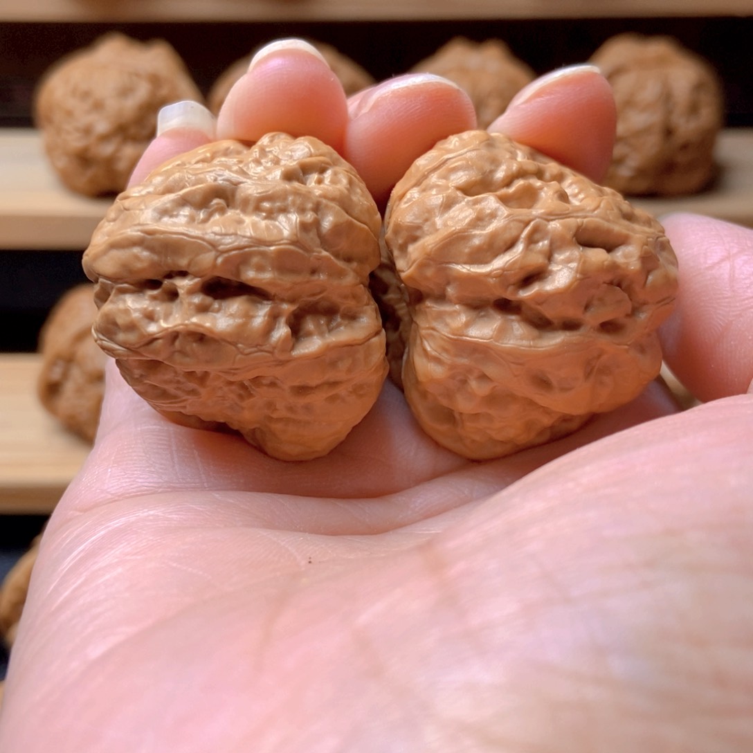 文玩核桃吊坠蛤蟆头