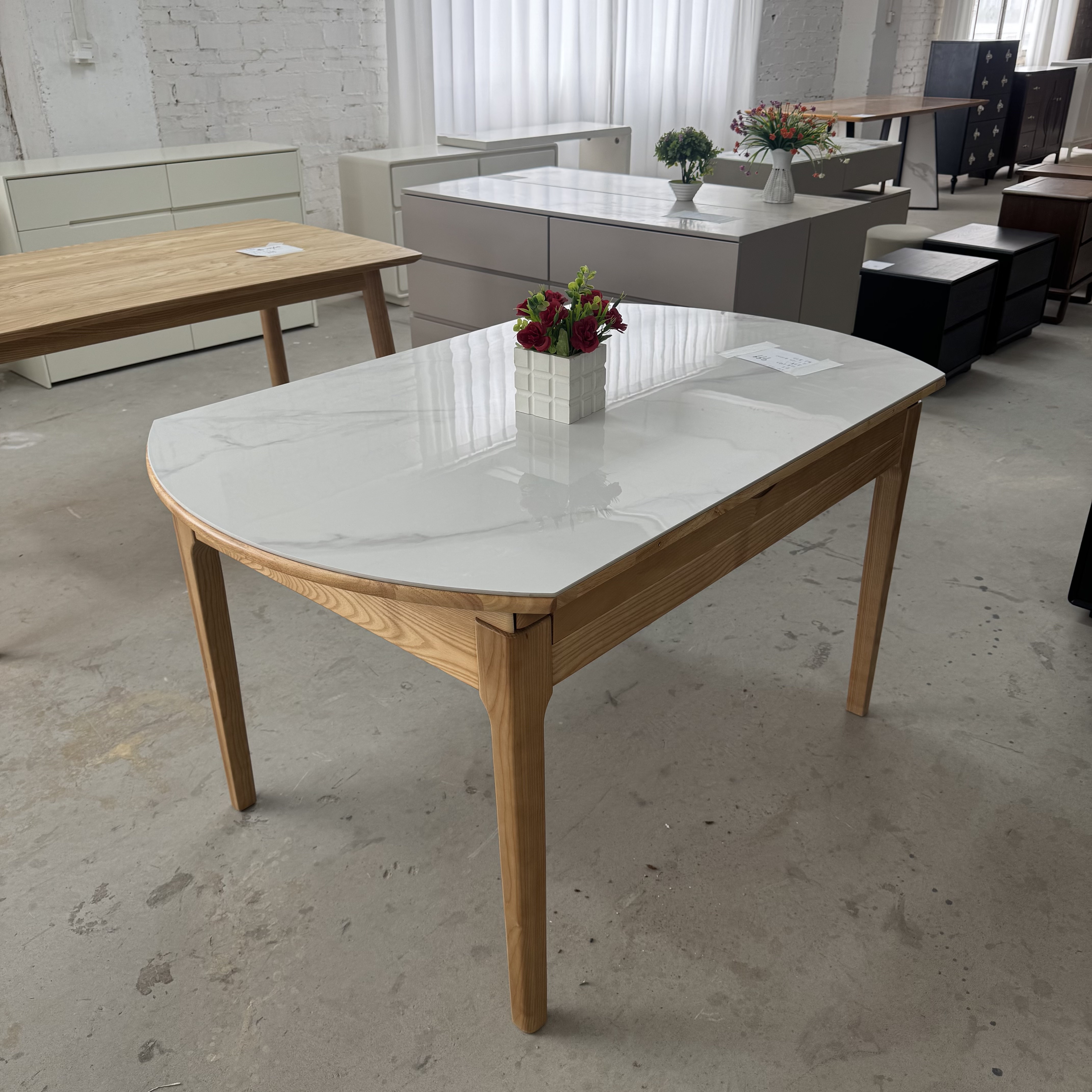 实木岩板餐桌伸缩现代简约白蜡木实木圆桌小户型折叠家用岩板餐桌