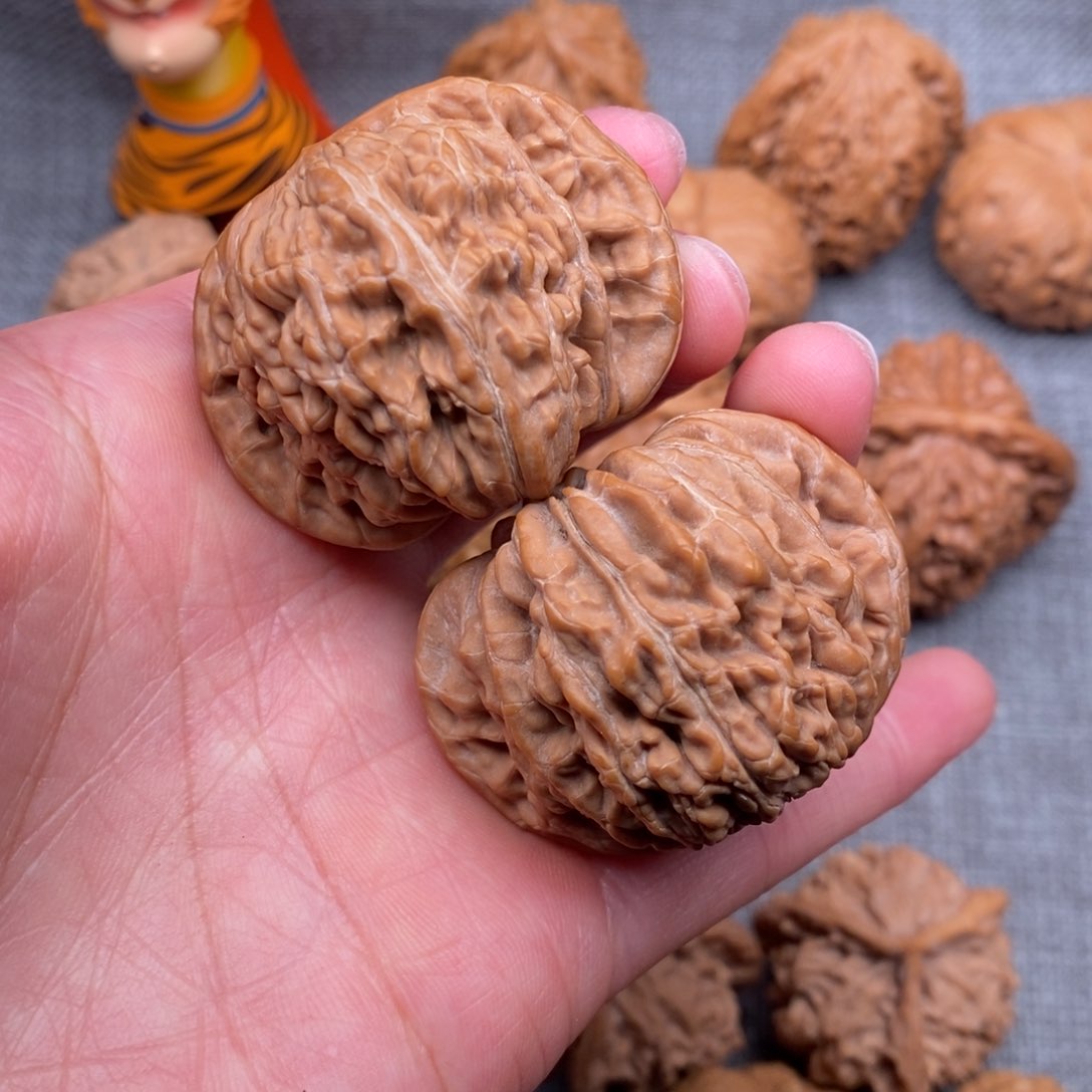 文玩核桃把件44平谷楼