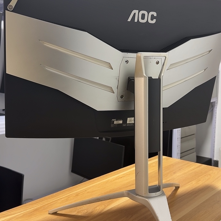 8新AOC 32 2k 144 升降