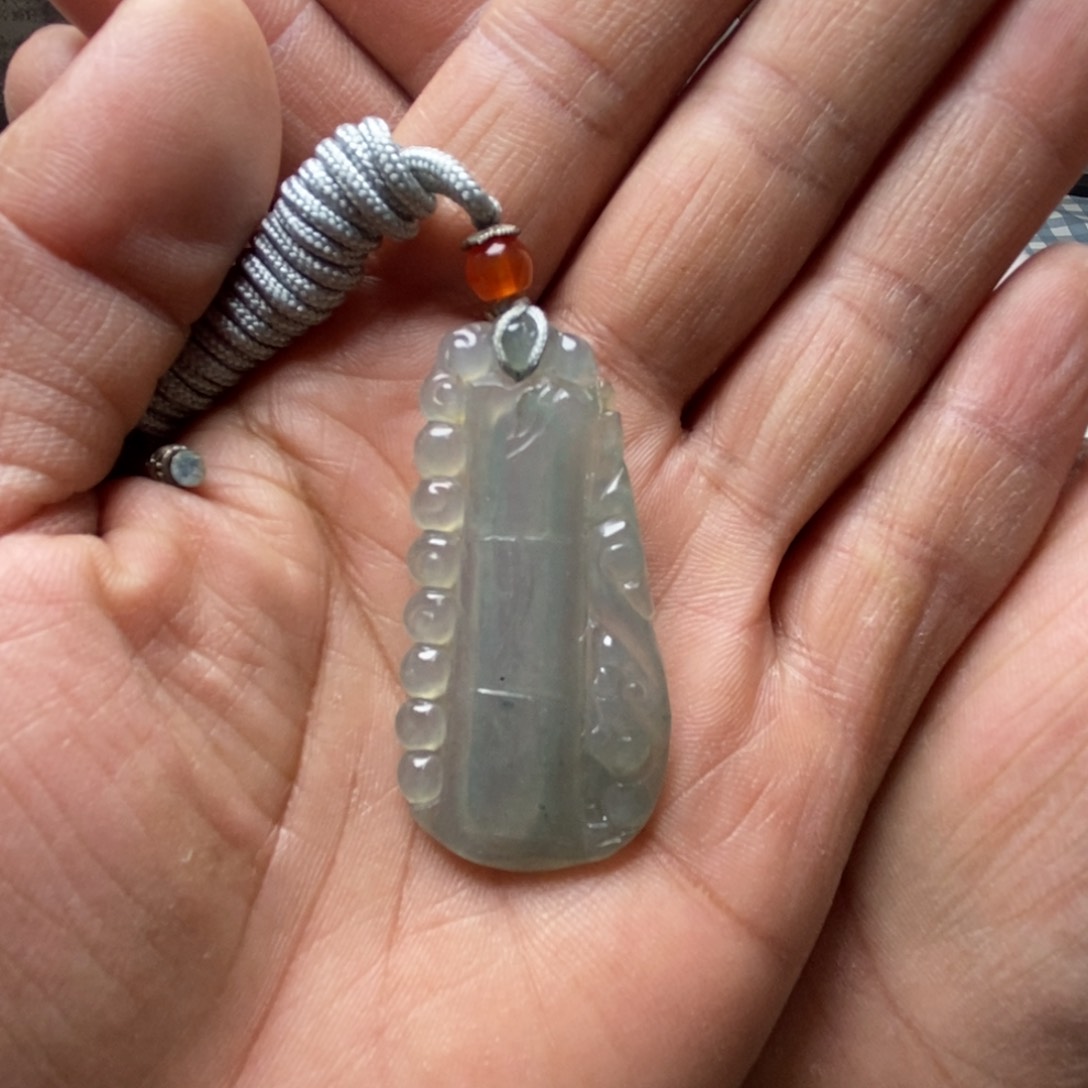 翡翠颈饰未镶嵌天然