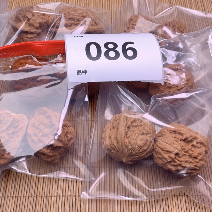 文玩核桃把件86号6对