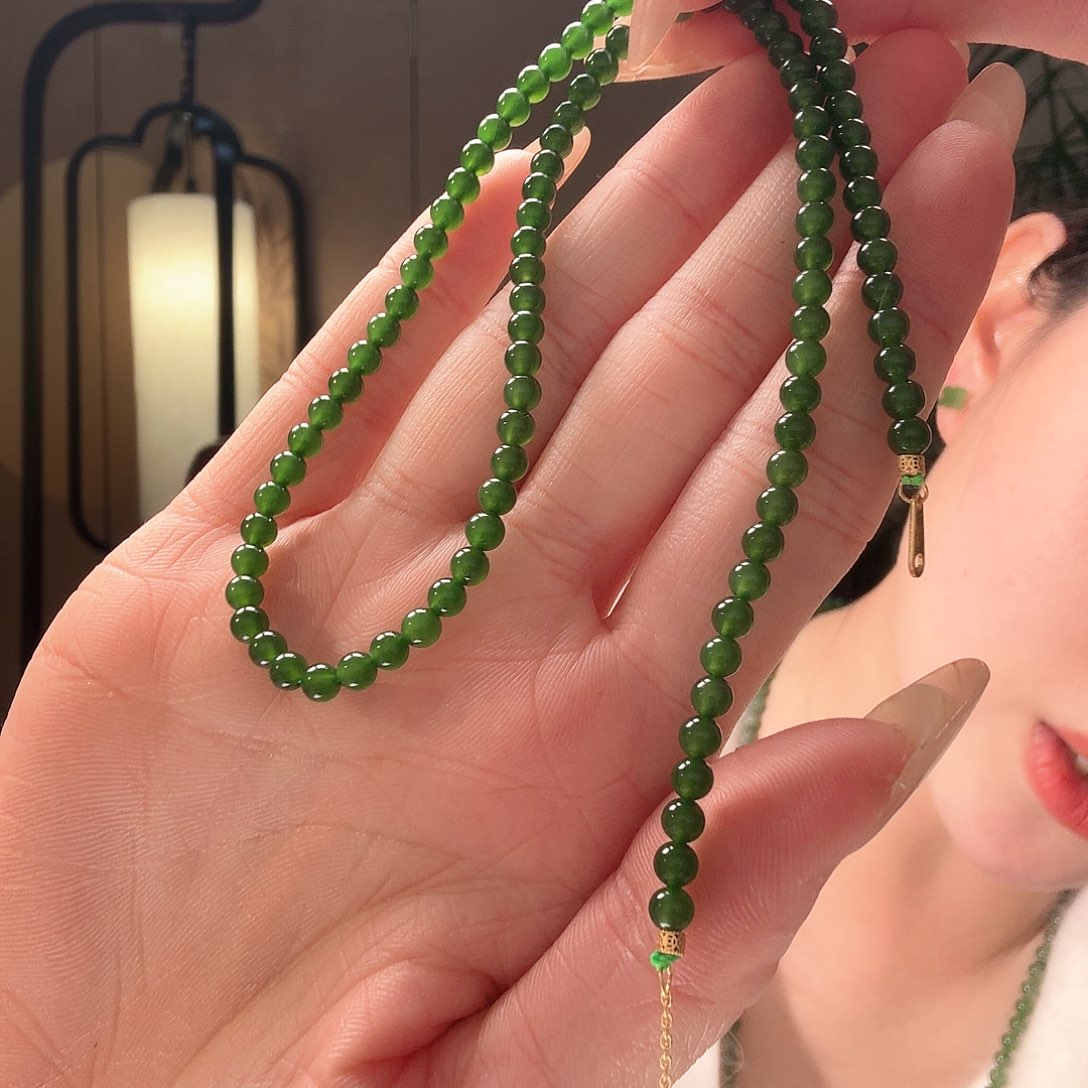 和田玉颈饰未镶嵌