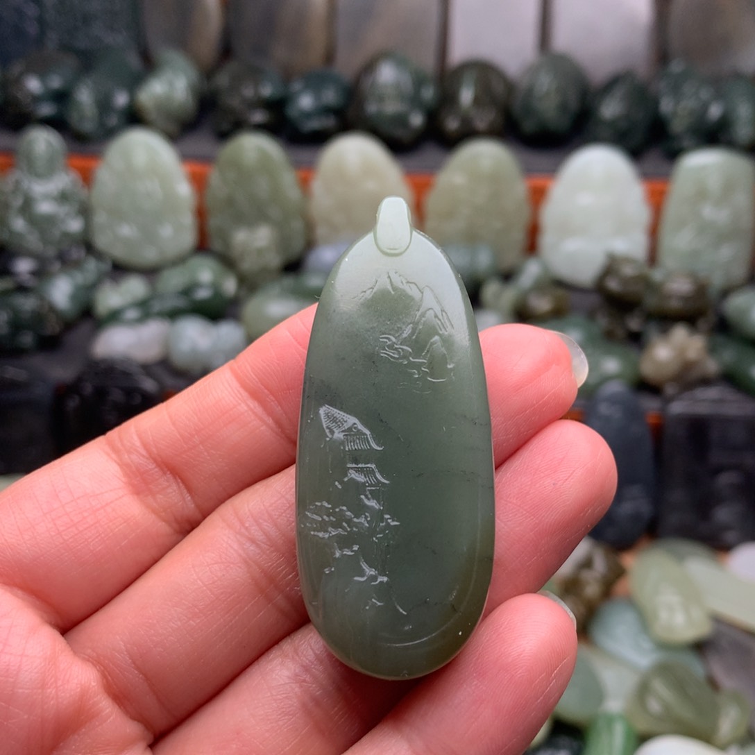 和田玉未镶嵌颈饰挂件83