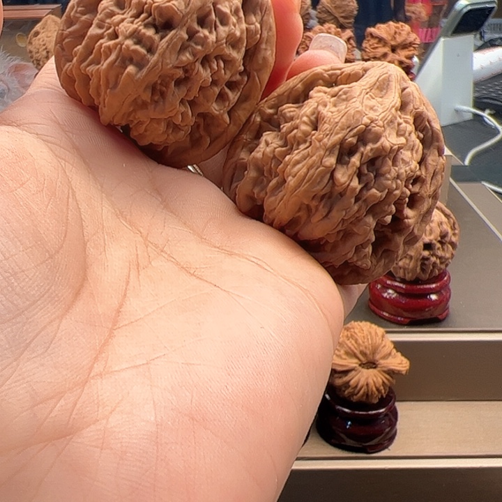 文玩核桃把件42 虎头王 h-007