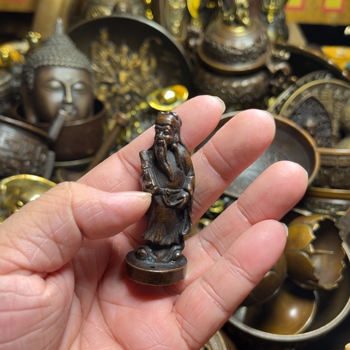 铜器摆件收收藏藏