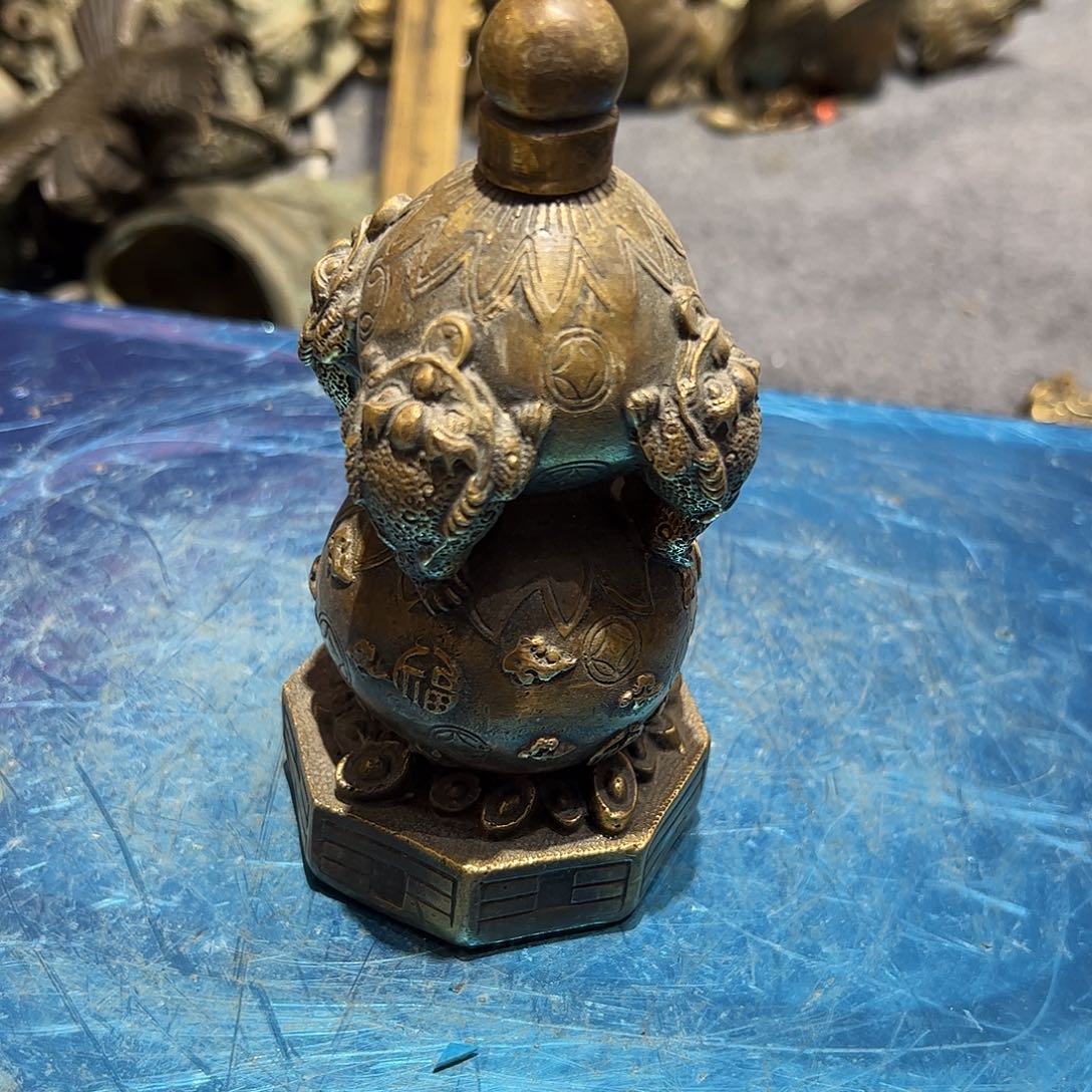 微瑕疵黄铜摆件工艺品