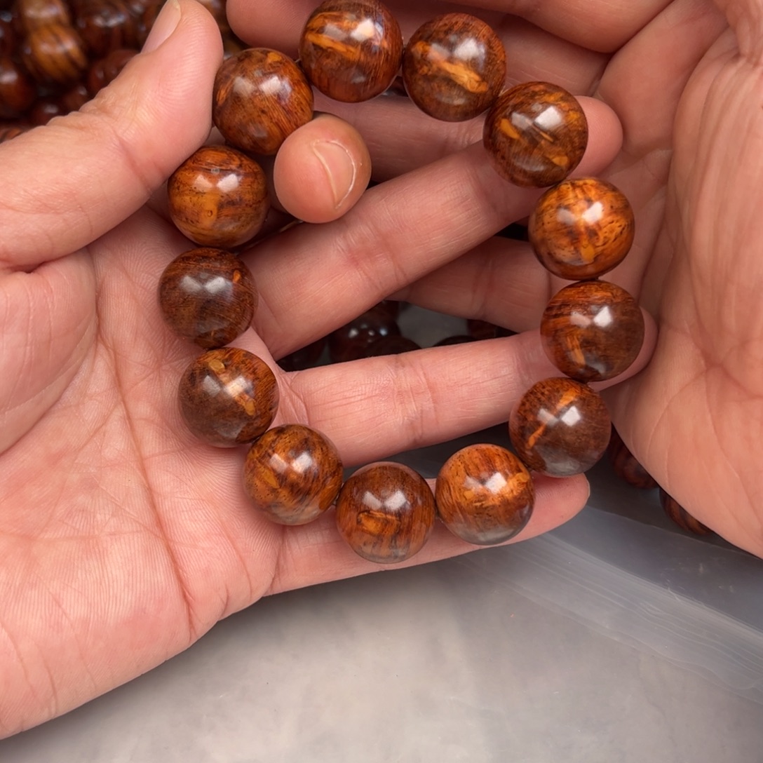 邢***墨黄花梨/降香黄檀手串/手链