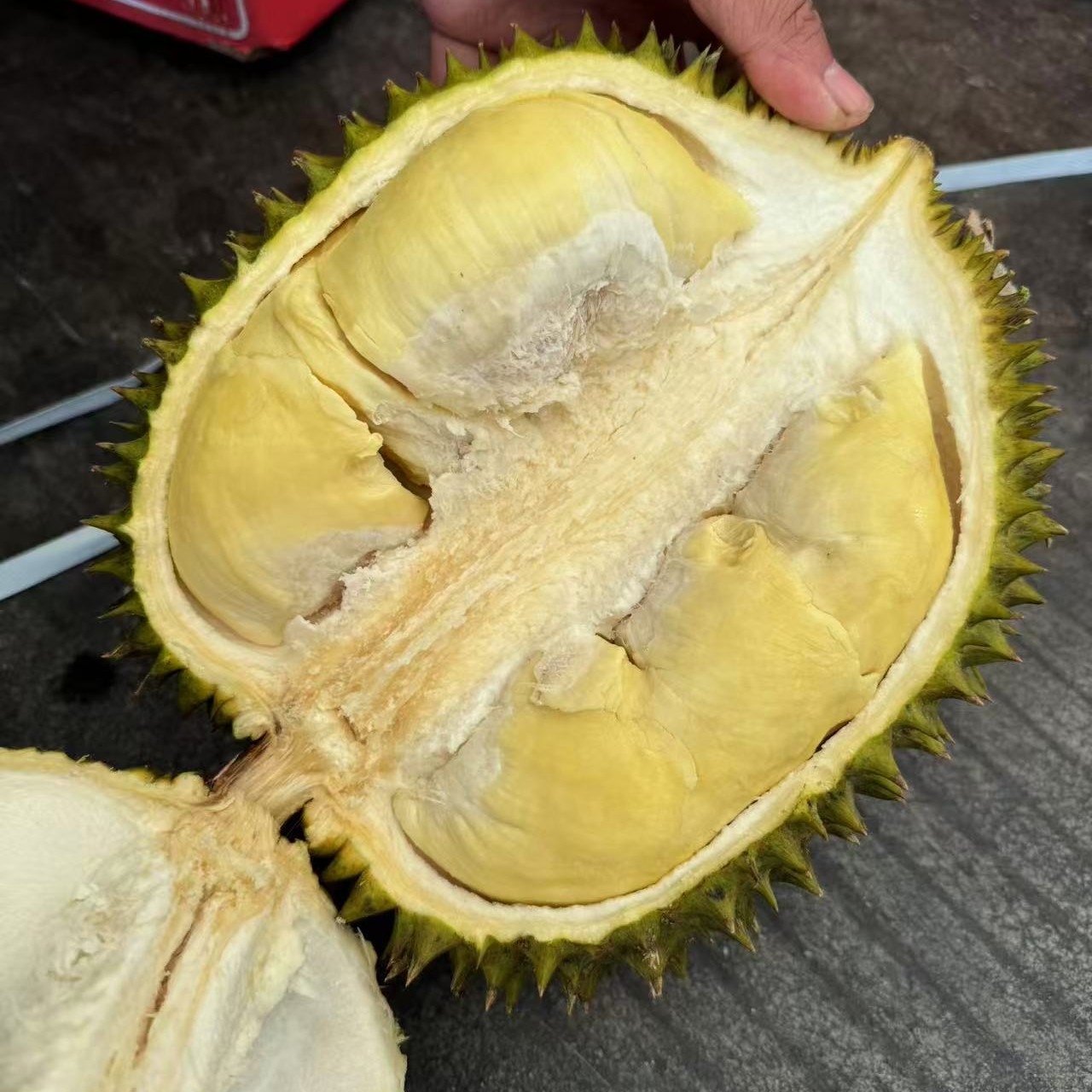 泰国空运榴莲/新鲜果带壳/干包黄肉/核小/35一斤干尧越南