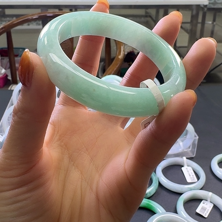 ****࿐翡翠未镶嵌手镯53.5正圈口