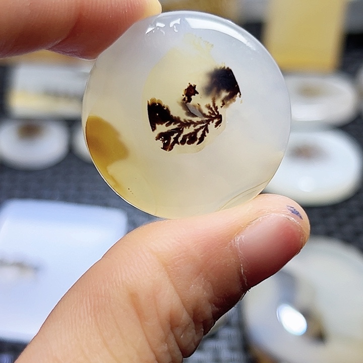 玛瑙/玉髓未镶嵌珠宝半成品