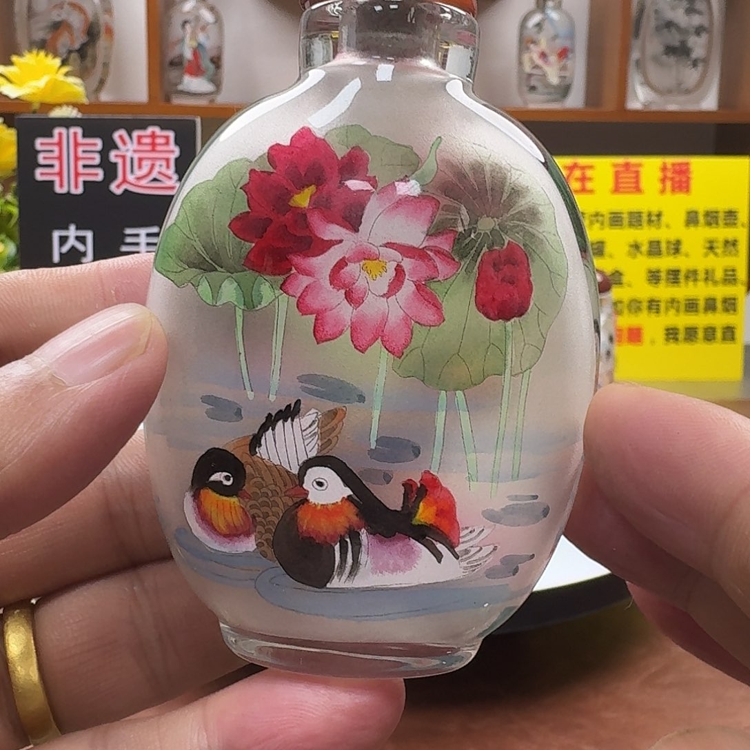鼻烟壶内画手工绘制非遗