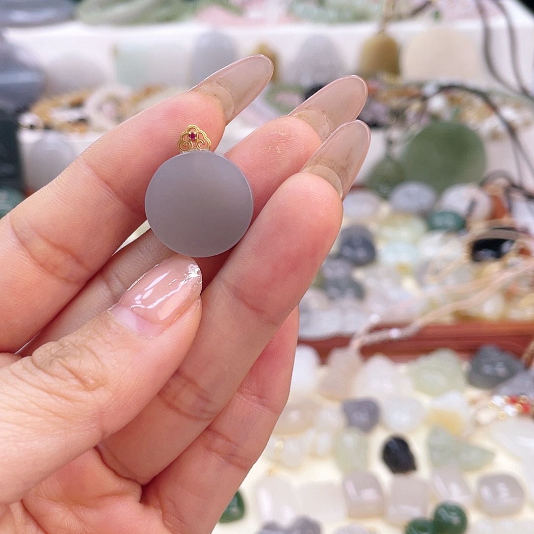 【闪购商品】和田玉吊坠(赠链)18K金镶嵌用****9