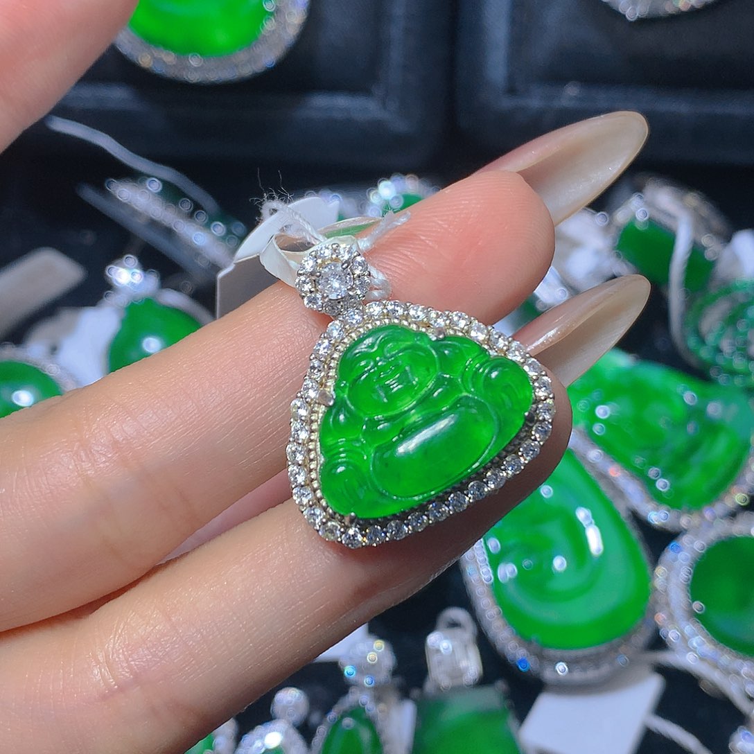 翡翠颈饰银S925镶嵌翡翠