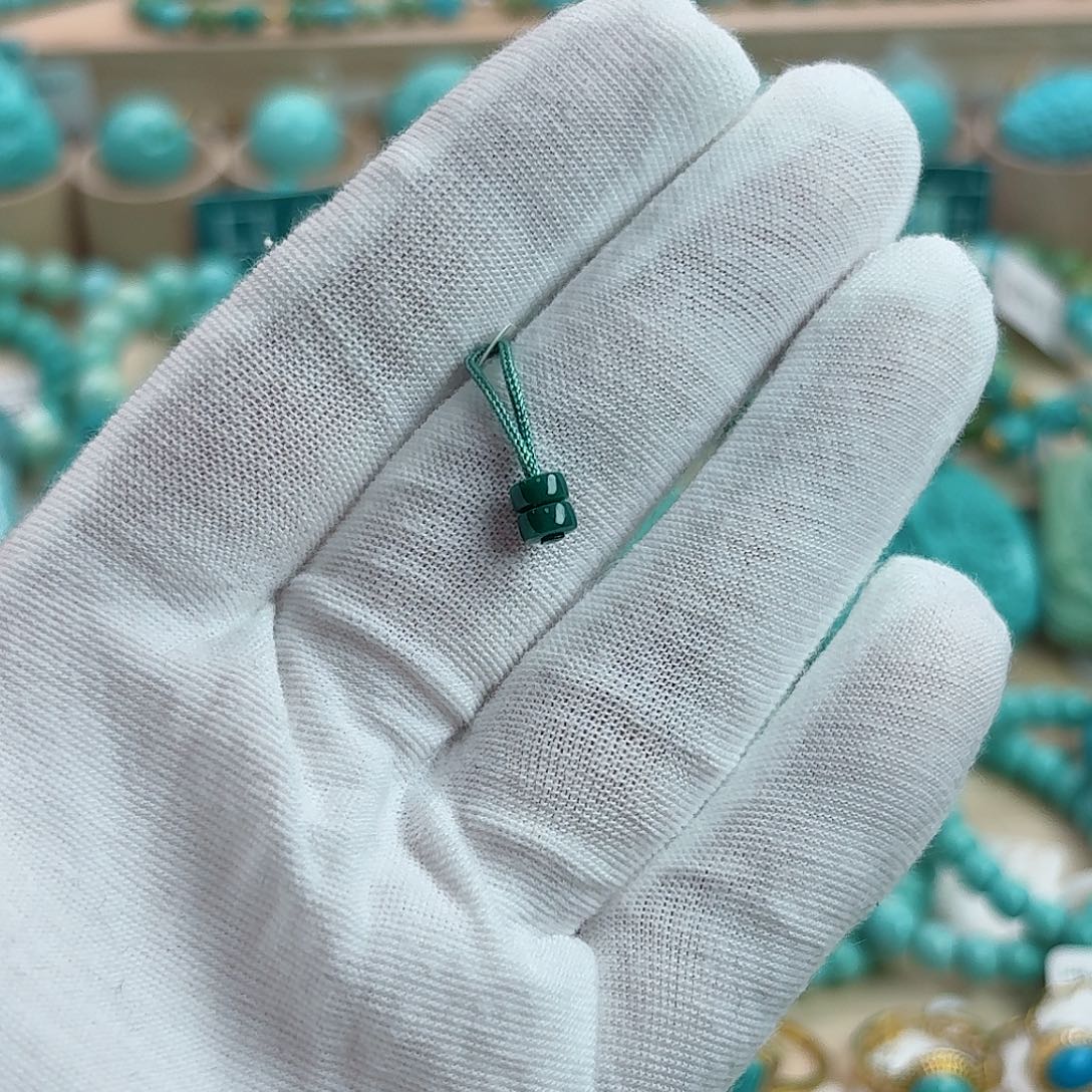 绿松石未镶嵌珠宝奇石（泡油）