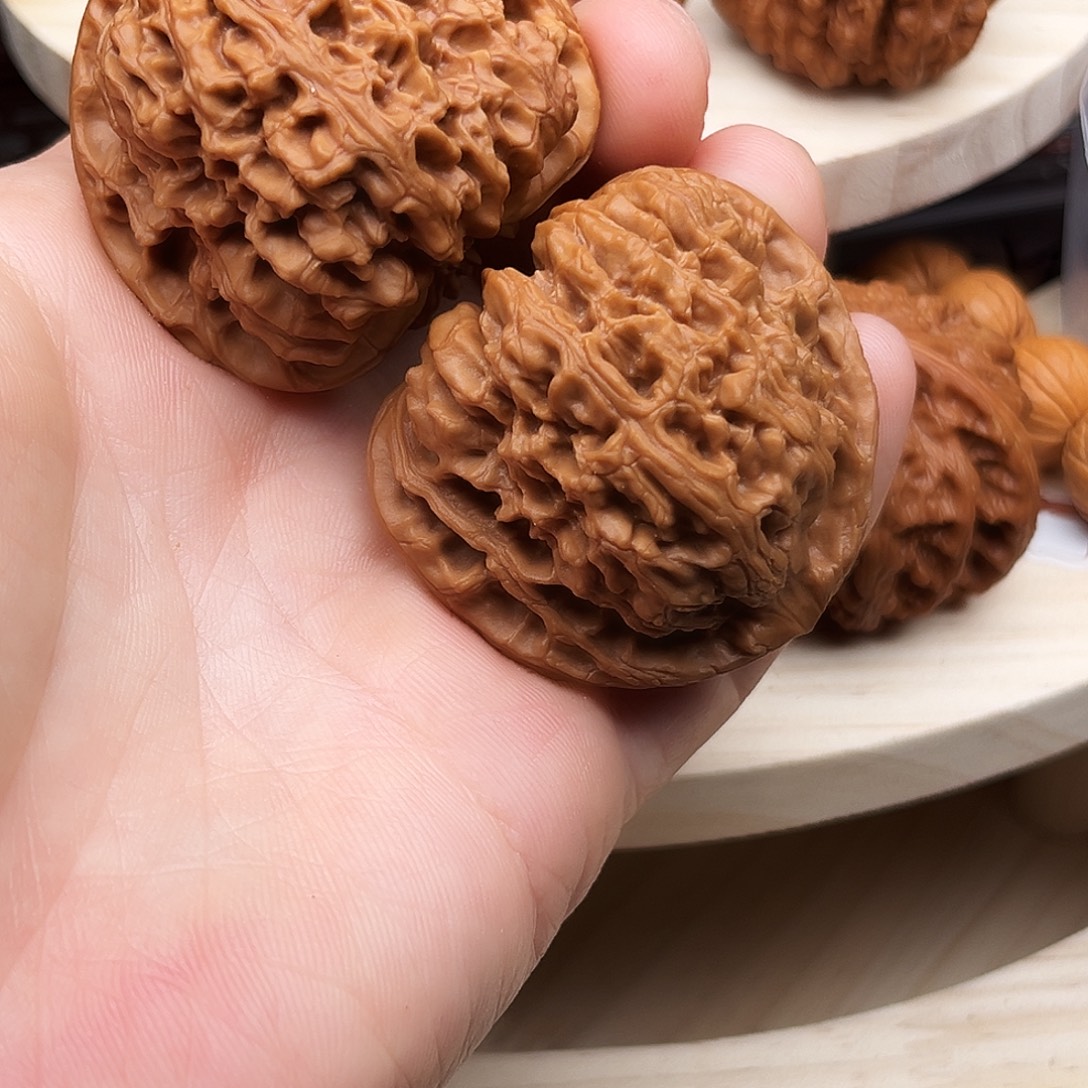 文玩核桃把件南疆石