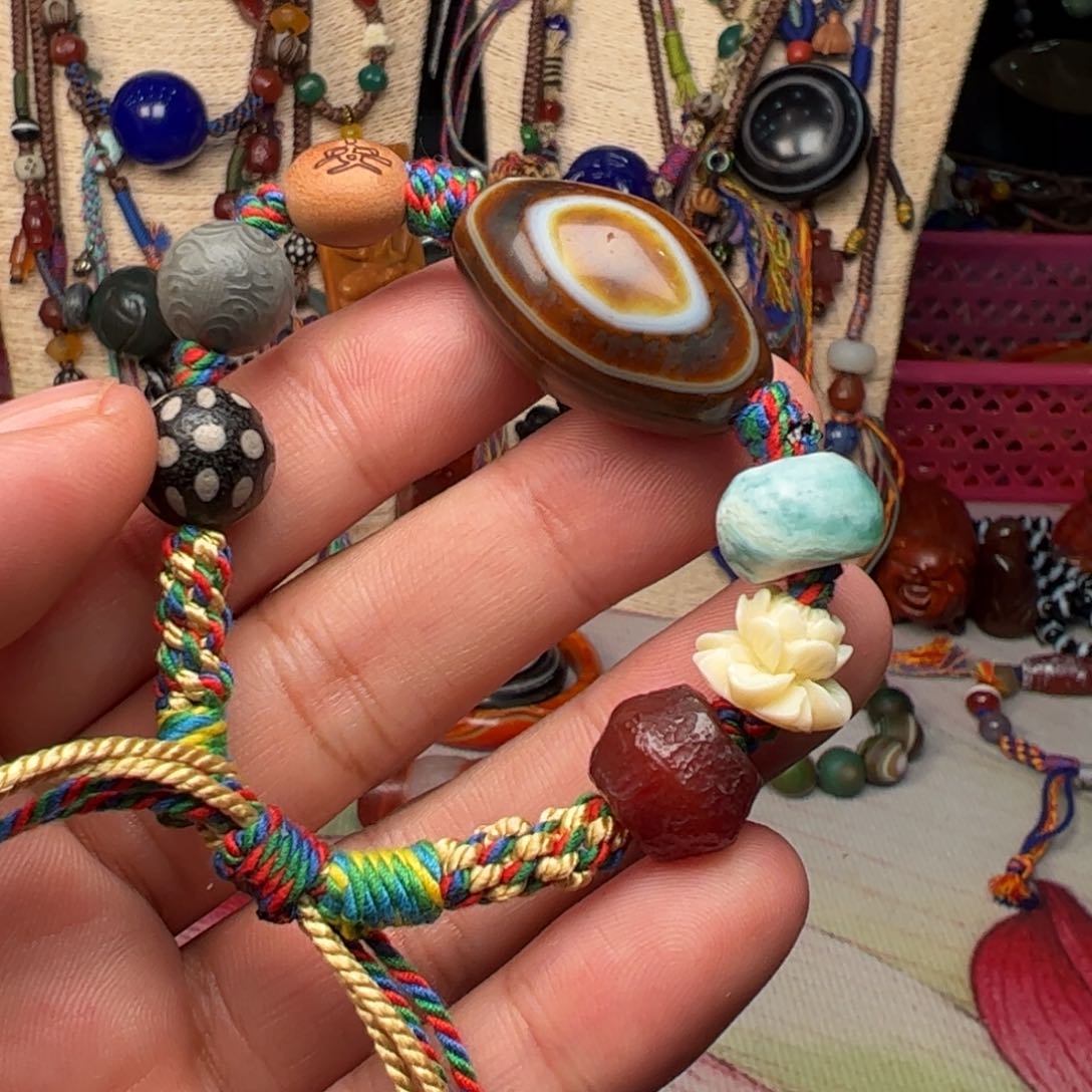 玛瑙/玉髓颈饰未镶嵌