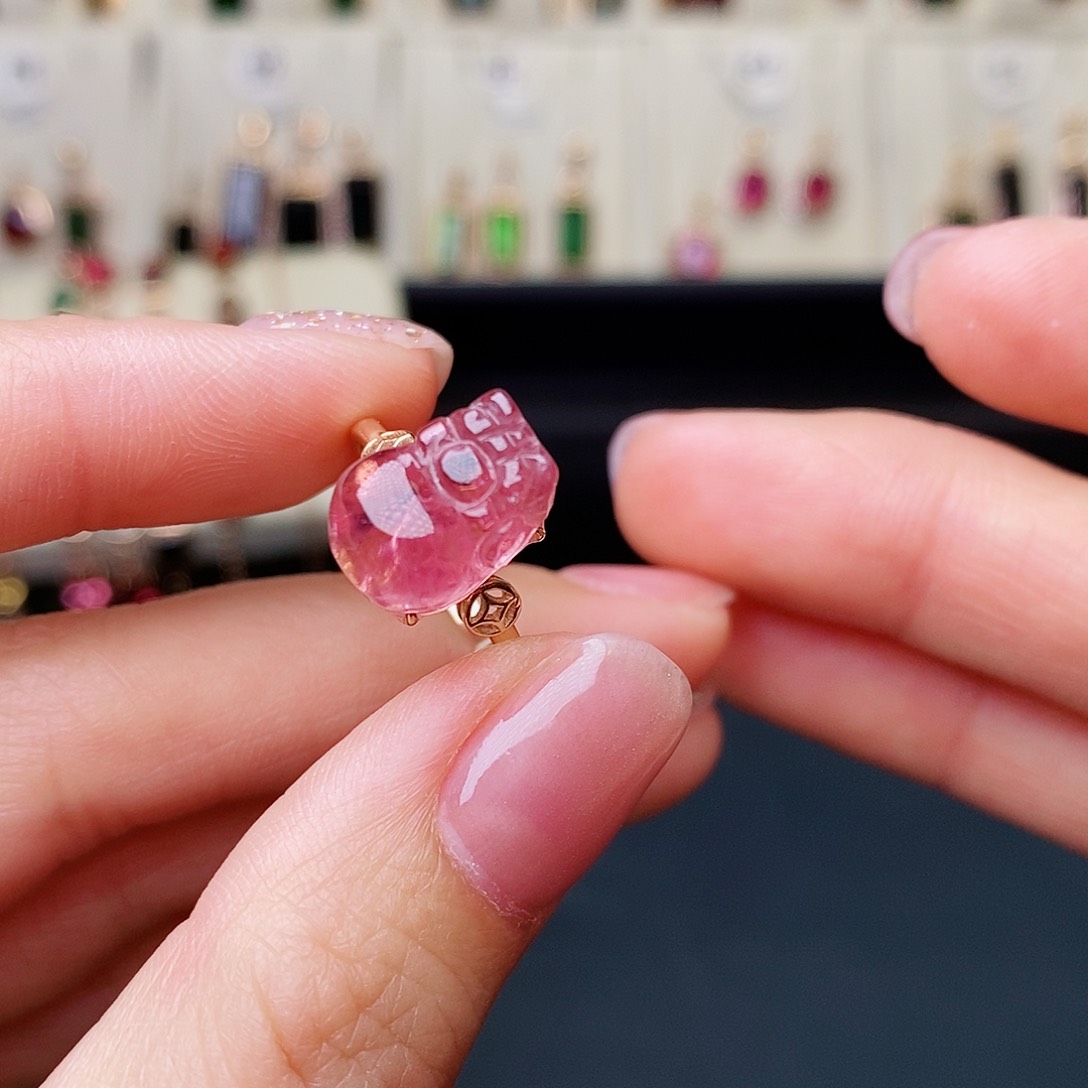 碧玺戒指貔貅18K金镶嵌