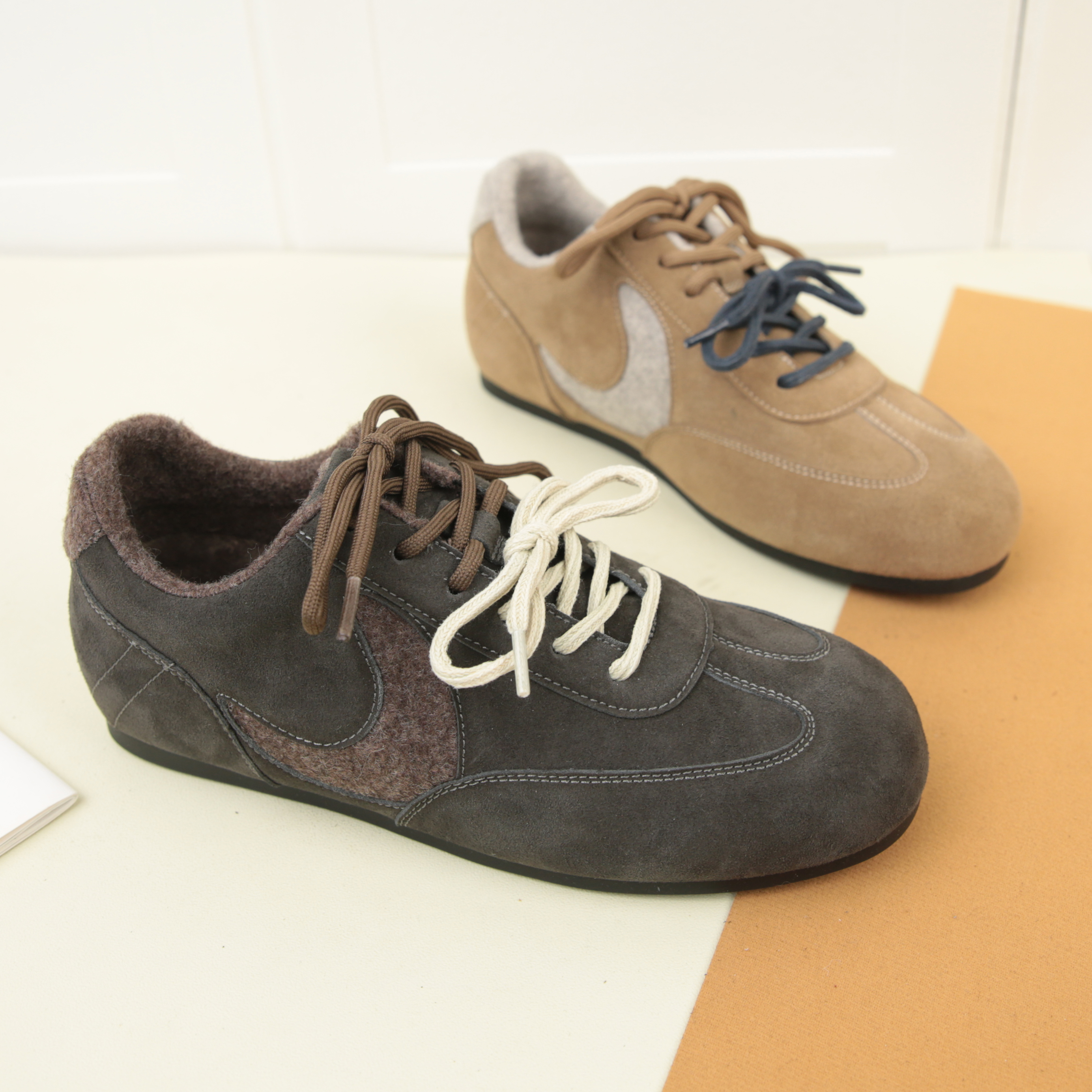 5018冬季新款复古真皮加绒保暖德训鞋女内增高双拼鞋带时尚休闲鞋