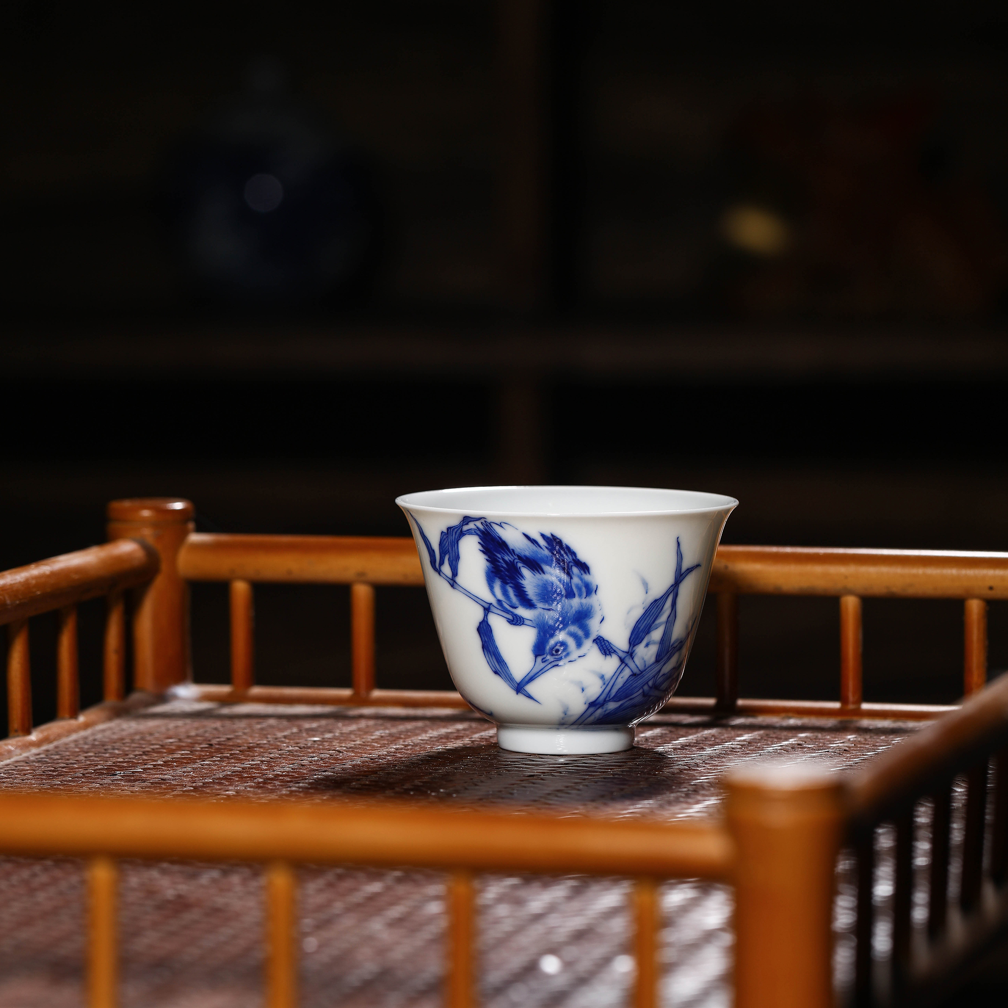 【盖世风华】柴窑青花仿王步单翠超薄超润铃铛杯小精品