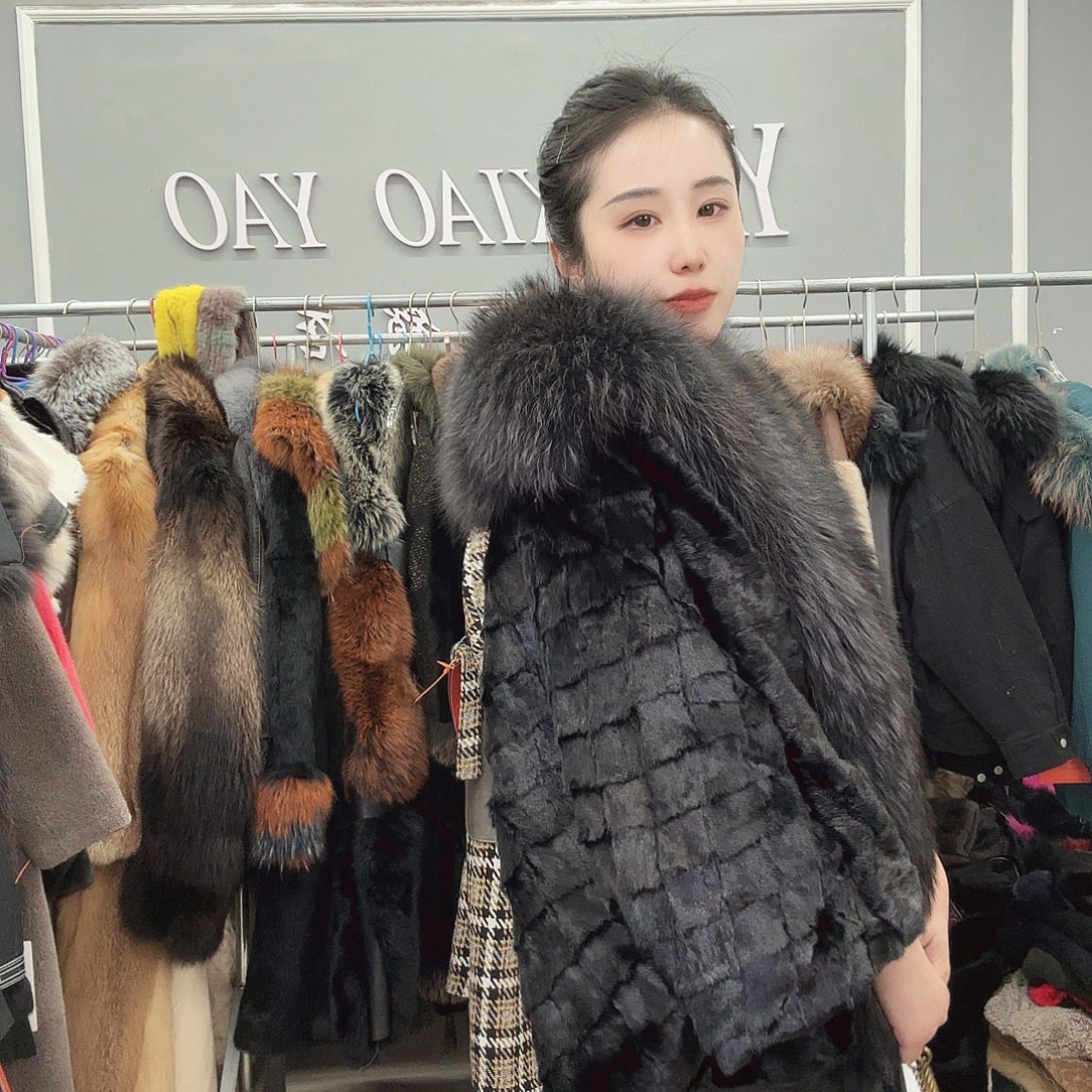 姚小妖家高端皮草