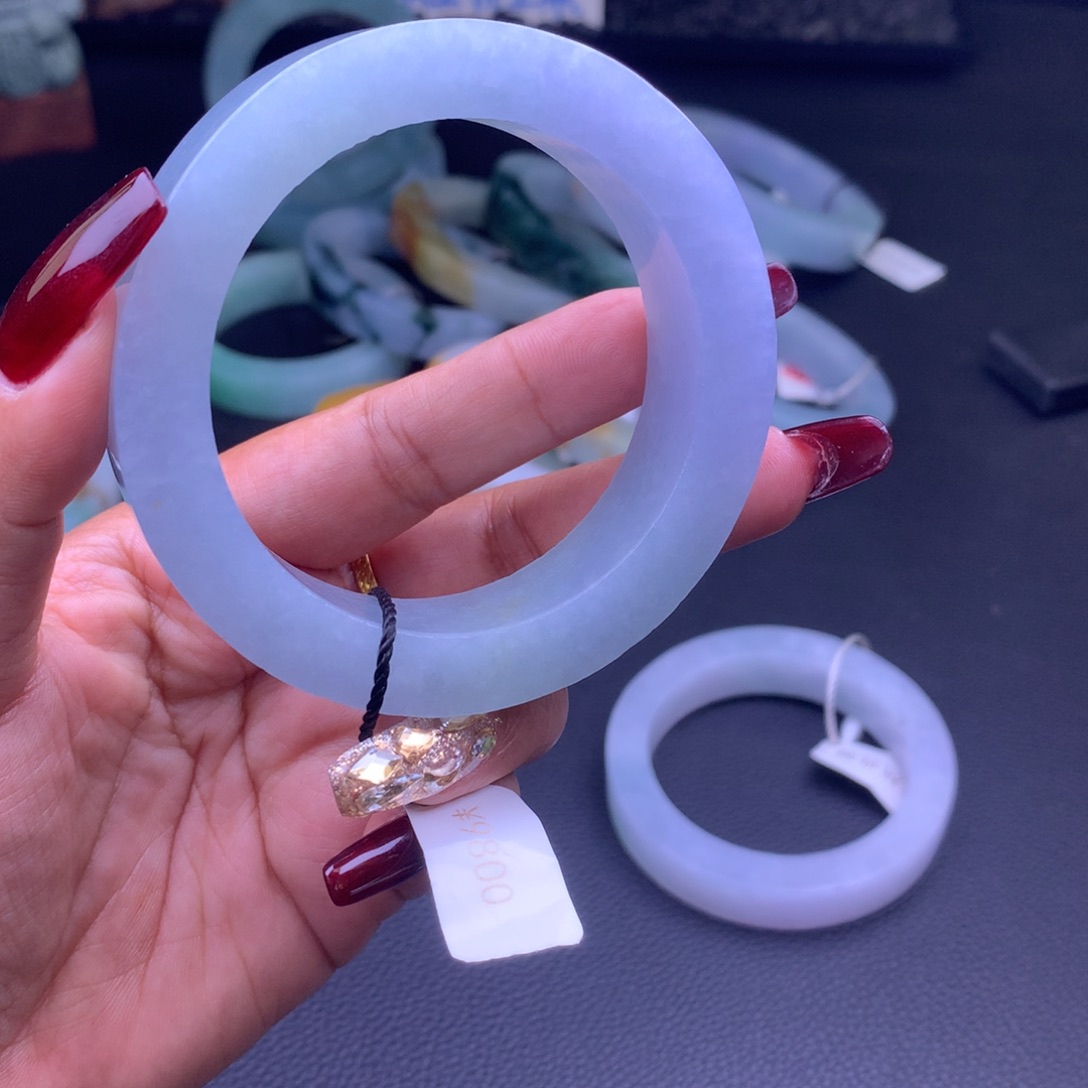 定制翡翠正未镶嵌`*