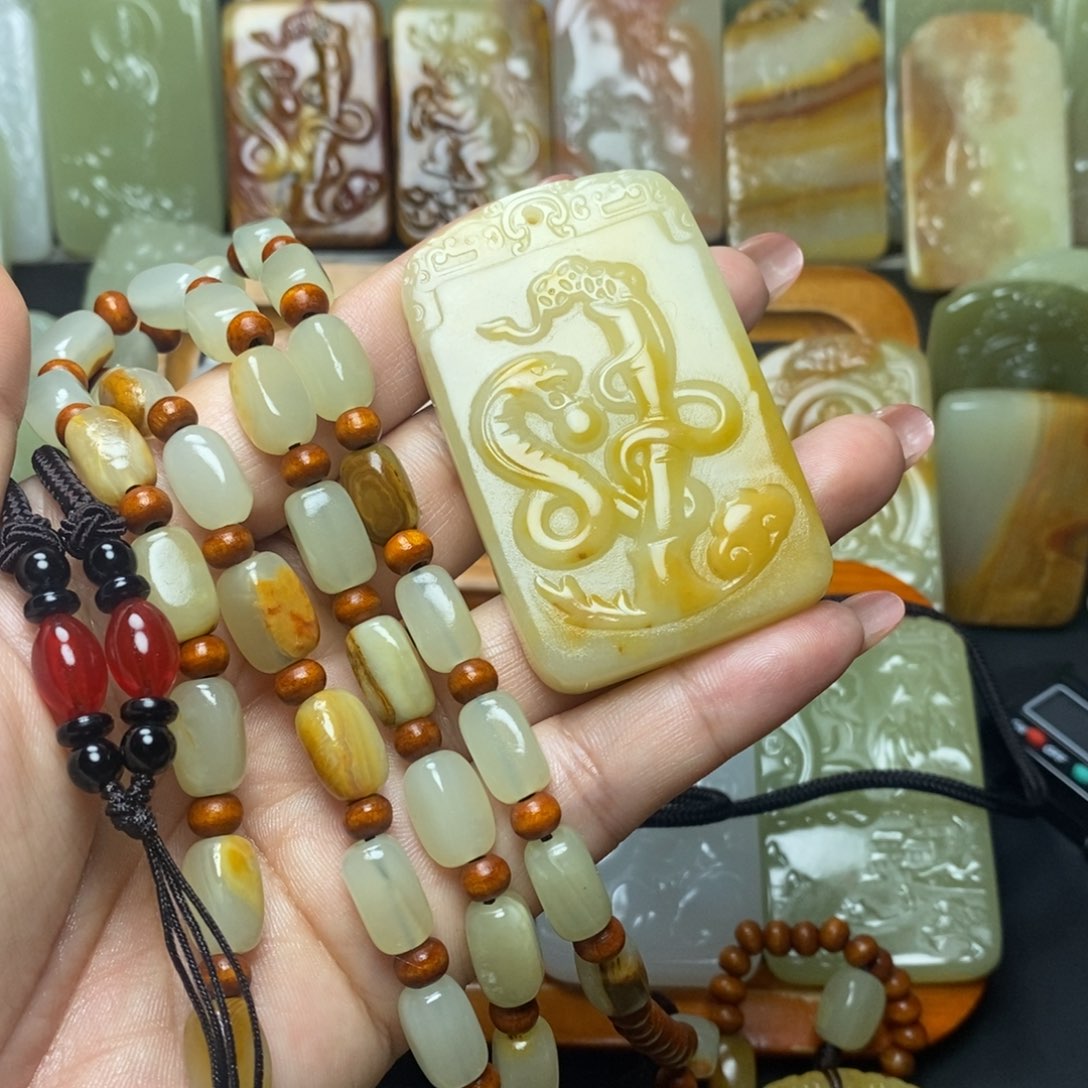 盆景石方解石十二生肖蛇