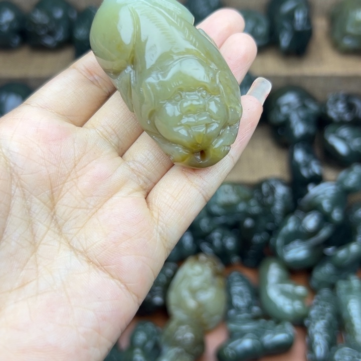 和田玉未镶嵌挂件