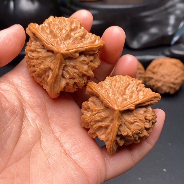 文玩核桃把件三棱41尺