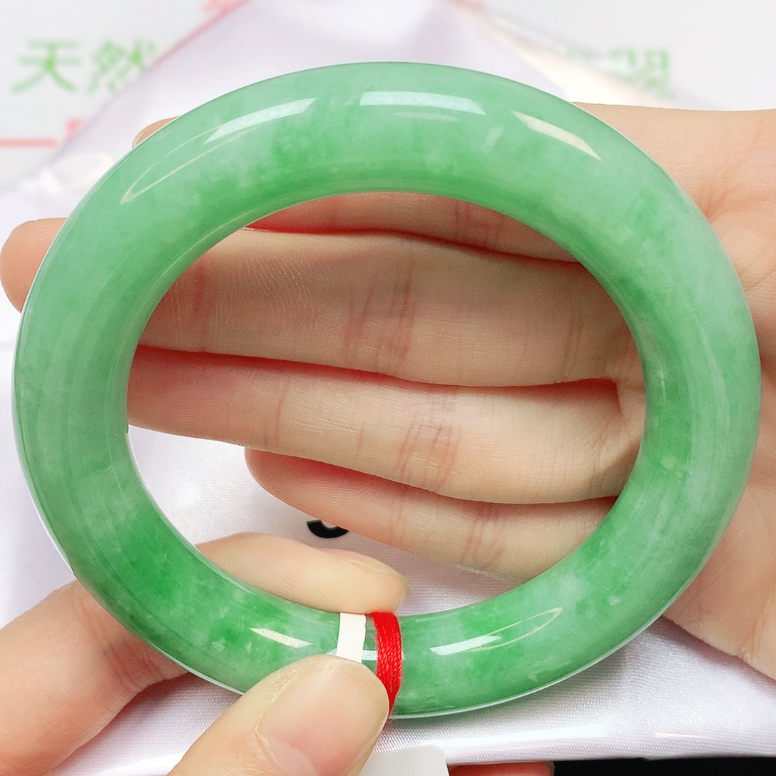 未镶嵌手镯翡翠?****鬼翡翠手镯56圆