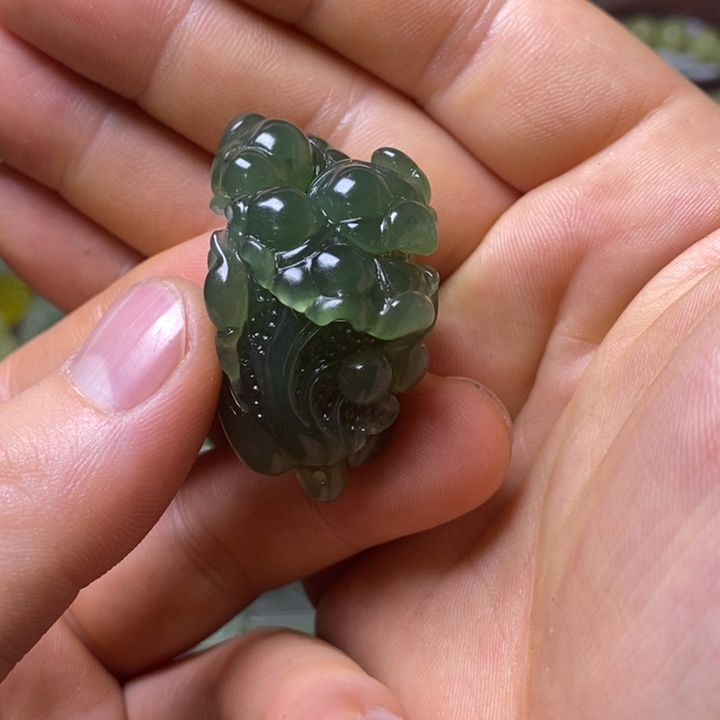 岫玉岫玉颈饰未镶嵌